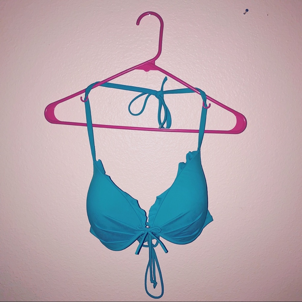 Victoria’s Secret bikini top